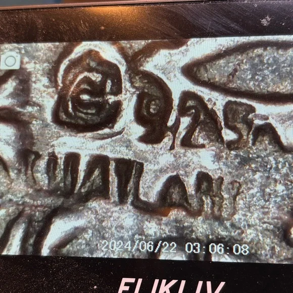 Sterling silver cross earrings - Picture 4 of 4